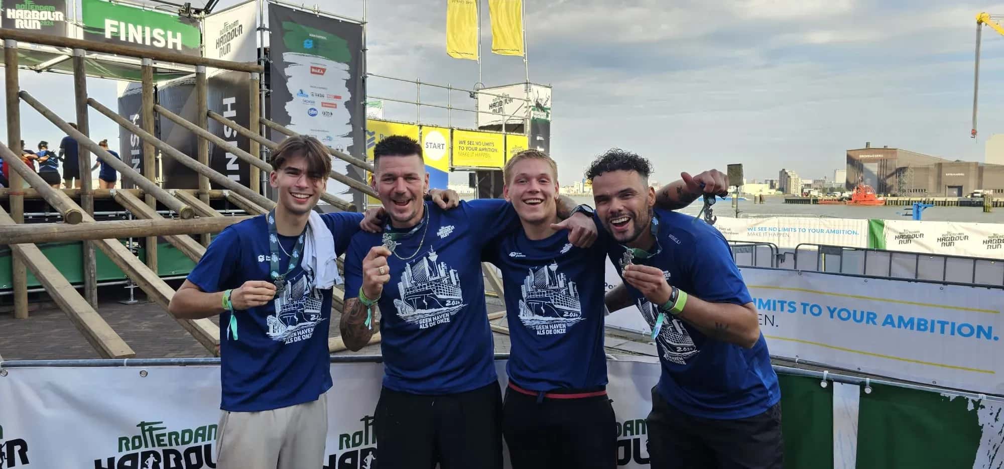 hacon harbour run 2024 vier jongens