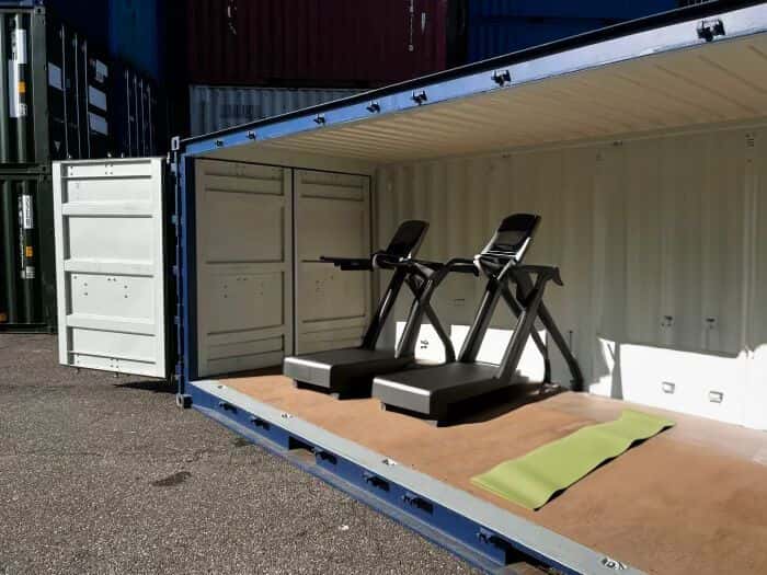 Sportapparaten in container