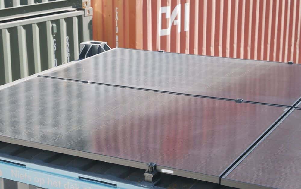 solar panel on container