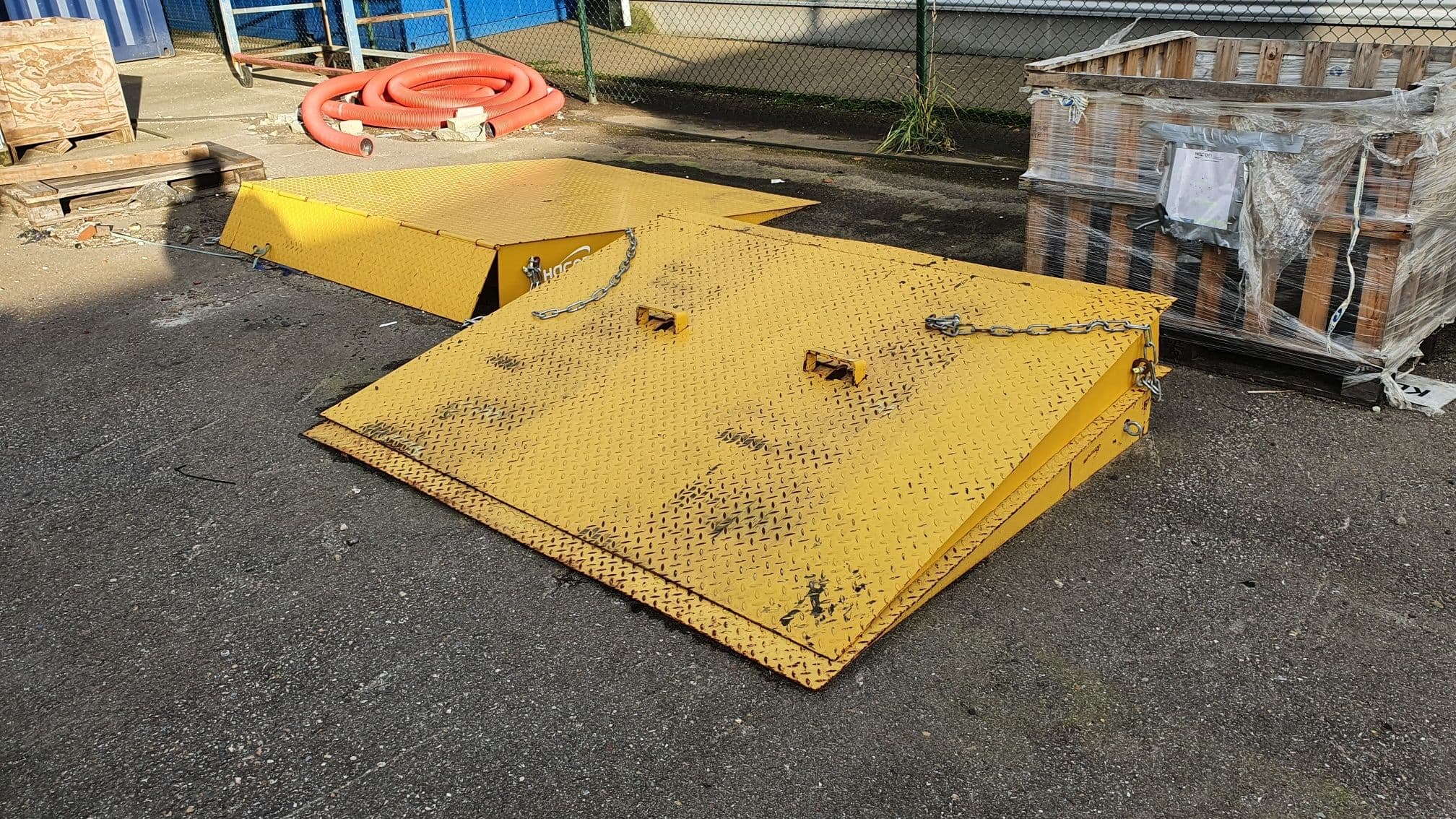 Buy or rent a container ramp image
