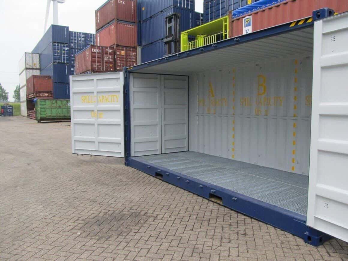 container met deuren open